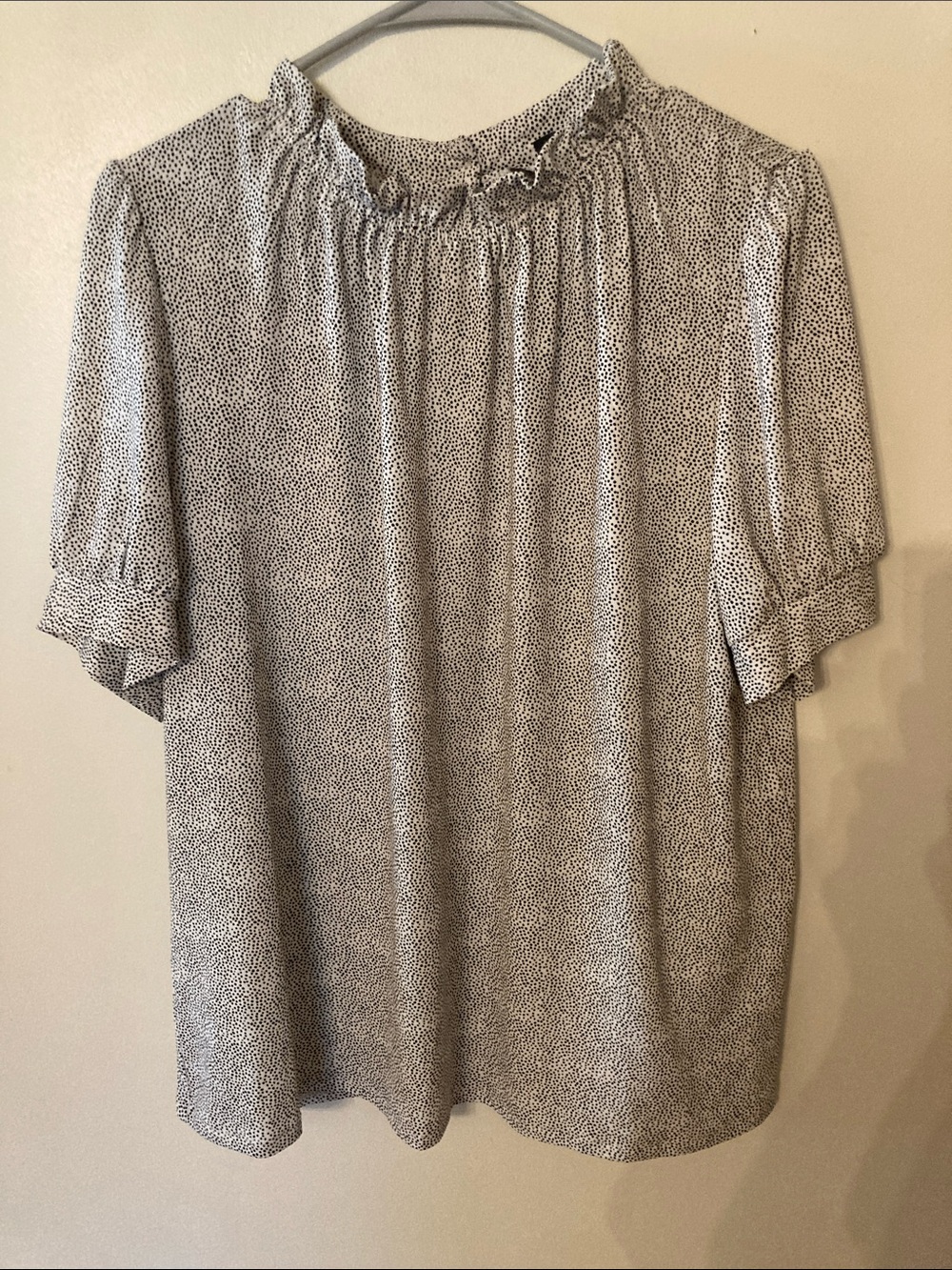 Adrianna Papell Black & White Ruffle Neck Short Sleeve Blouse